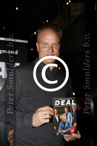 Scheveningen 7 november 2017
Noekpresentatie DEAL van Rob Jansen geschreven door Michiel v Egmond. Dennis Bergkamp