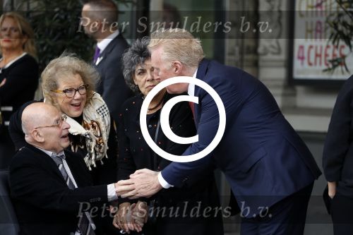 Amsterdam 14 oktober 2017
Afscheidsdienst van burgemeetser Eberhard v d Laan in het concertgebouw. Ed v Tijn met zijn vrouw Odette Taminiau en Andre v Duin