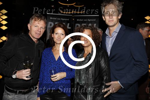 Scheveningen 7 november 2017
Noekpresentatie DEAL van Rob Jansen geschreven door Michiel v Egmond. Edwin en Annemarie v d Sar en Alphons Groendendijk met vrouw