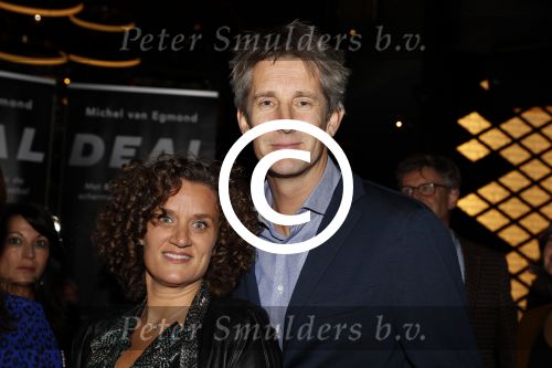 Scheveningen 7 november 2017
Noekpresentatie DEAL van Rob Jansen geschreven door Michiel v Egmond. Edwin en Annemarie v d Sar en Alphons Groendendijk met vrouw