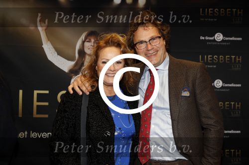 Amsterdam 2 oktober 2017
Premiere Liesbeth List de musical in Carre. Ellen Pieters met man