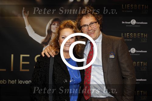 Amsterdam 2 oktober 2017
Premiere Liesbeth List de musical in Carre. Ellen Pieters met man