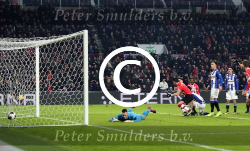 Eindhoven, 22 Januari 2017 Kompetitiewedstrijd PSV-SC Heerenveen, eindstand 4-3
Erwin Mulder wordt gepasseerd.
Doelpunt Hector Moreno