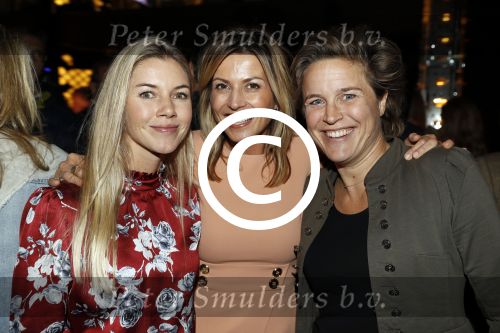 Scheveningen 7 november 2017
Noekpresentatie DEAL van Rob Jansen geschreven door Michiel v Egmond. Anouk Hoogendijk Esther Jansen en Daphne Koster