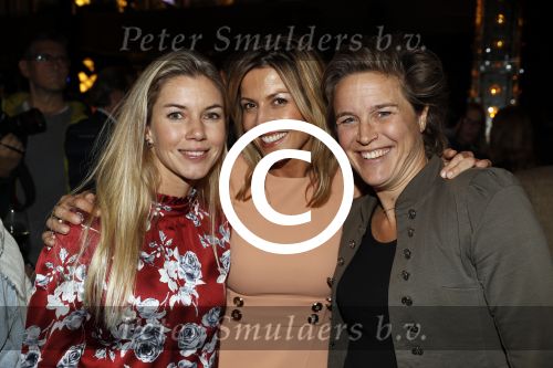 Scheveningen 7 november 2017
Noekpresentatie DEAL van Rob Jansen geschreven door Michiel v Egmond. Anouk Hoogendijk Esther Jansen en Daphne Koster
