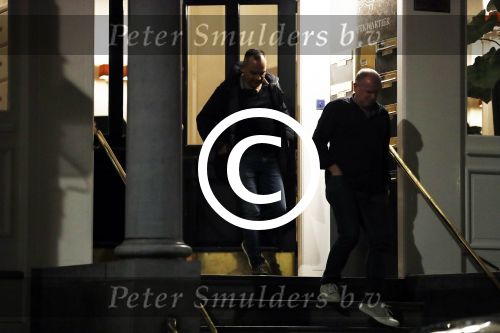 Amsterdam 21 oktober 2017
Evert santegoeds en Robert Halewijn vertrekken bij appartement van Connie Witteman en Albert Verlinde