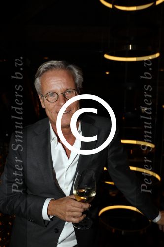 Scheveningen 7 november 2017
Noekpresentatie DEAL van Rob Jansen geschreven door Michiel v Egmond. Fons de Poel