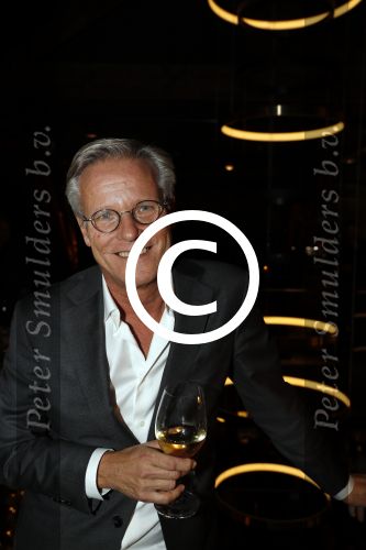 Scheveningen 7 november 2017
Noekpresentatie DEAL van Rob Jansen geschreven door Michiel v Egmond. Fons de Poel