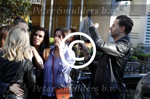Amsterdam 7 november 2017
Fred v Leer Anna Nooshin Monica Geuze Leontine Borsato Kim Feenstra  Nikkie Tutorials Loinda Hakeboom Inge de Bruijn Quinty Trustfull op de cornelis schuytstraat.