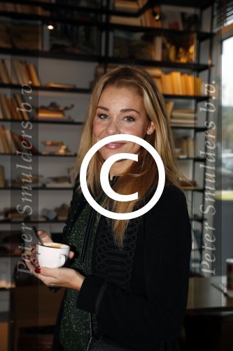 Amsterdam 24 oktober 2017
Boekpresentatie Vivian Reijs . Froukje de Both met dochter