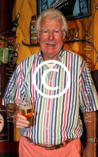 Rotterdam, 29 Augustus 2017 Persvoorstelling OASE Bar
met o.a. Joke Bruijs, Ron Brandsteder, Gerard Cox, Jacques Herb, Mini en Maxi, Jenny Arean, Bastiaan Ragas en Tony Neef.