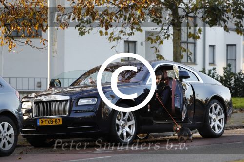 Amsterdam 11 november 2017
Gerard Spong met zijn partner en hondje in hun Rolls Royce van ruim 500K