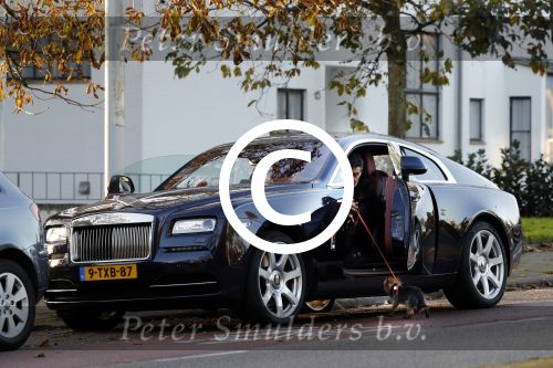 Amsterdam 11 november 2017
Gerard Spong met zijn partner en hondje in hun Rolls Royce van ruim 500K