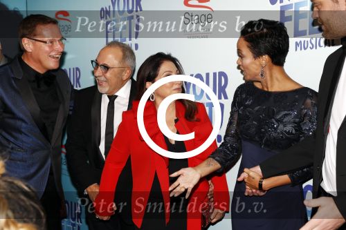Utrecht 29 oktober 2017
Premiere on your feet in beatrixtheater in Utrecht. Gloria Estefan en haar man Emilio met Sonja Silva