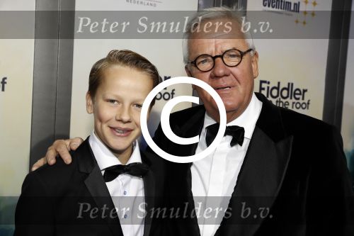 Amsterdam 5 november 2017
Premiere Fiddler on the Roof in het nieuwe de la mar theater. Guido Maas met zoon