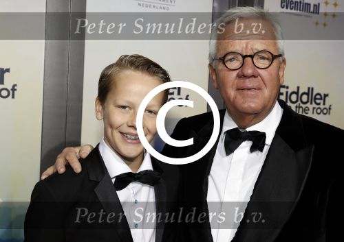 Amsterdam 5 november 2017
Premiere Fiddler on the Roof in het nieuwe de la mar theater. Guido Maas met zoon