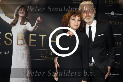 Amsterdam 2 oktober 2017
Premiere Liesbeth List de musical in Carre. Henriette Tol met man