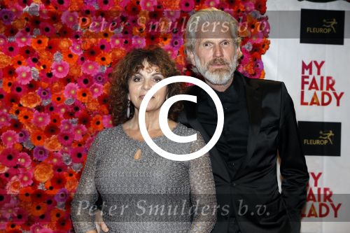 Amsterdam 6 november 2017 
Premiere my fair lady in carre. Henriette Tol met man