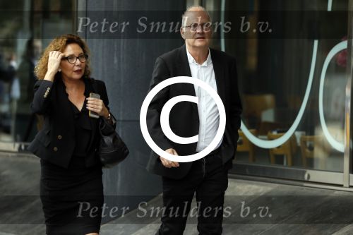 Amsterdam 14 oktober 2017
Afscheidsdienst van burgemeetser Eberhard v d Laan in het concertgebouw. Herman Koch met vrouw