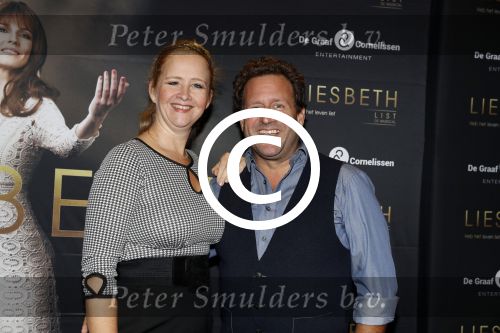 Amsterdam 2 oktober 2017
Premiere Liesbeth List de musical in Carre. Hilke Bierman met man