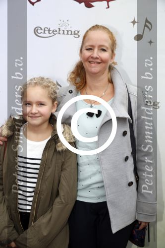Kaatsheuvel 30 september 2017
Premiere musical in de efteling geschreven door Paul v Loon en Prinses Laurentien.
Hilke Bierman met dochter