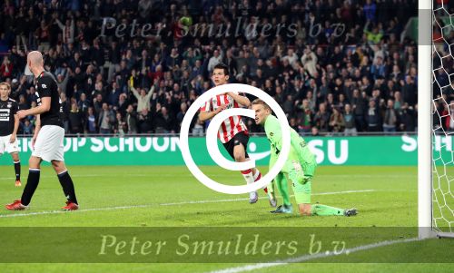 Eindhoven, 30 September 2017
PSV-Willem II, eindstand 4-0  Kompetitie 2017/2018
Hirving Lozano scoort