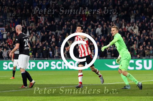 Eindhoven, 30 September 2017
PSV-Willem II, eindstand 4-0  Kompetitie 2017/2018
Hirving Lozano scoort