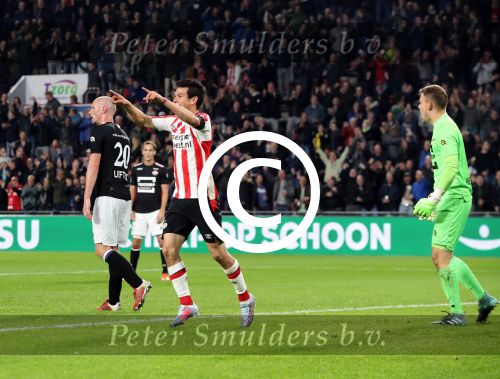 Eindhoven, 30 September 2017
PSV-Willem II, eindstand 4-0  Kompetitie 2017/2018
Hirving Lozano scoort