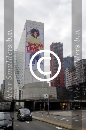 Rotterdam 3 november 2017 
Reclame Hudsons Bay op een pand in Rotterdam
