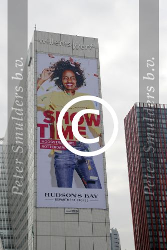 Rotterdam 3 november 2017 
Reclame Hudsons Bay op een pand in Rotterdam