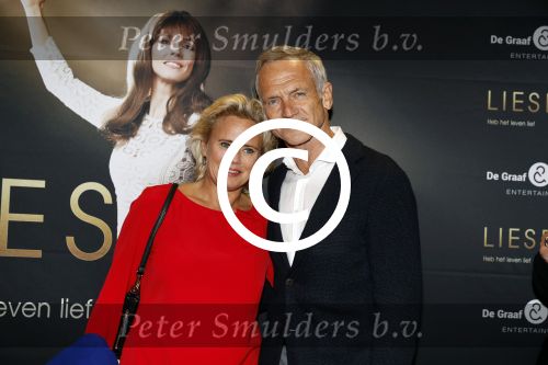 Amsterdam 2 oktober 2017
Premiere Liesbeth List de musical in Carre. Jaap Jongbloed met vriendin