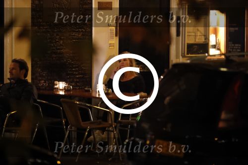 Amsterdam 18 oktober 2017
Frank masmeijer en zijn vriendin Jaimy v Lent op straat in amsterdam na een etentje in restaurant Castell