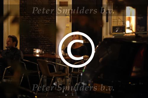 Amsterdam 18 oktober 2017
Frank masmeijer en zijn vriendin Jaimy v Lent op straat in amsterdam na een etentje in restaurant Castell