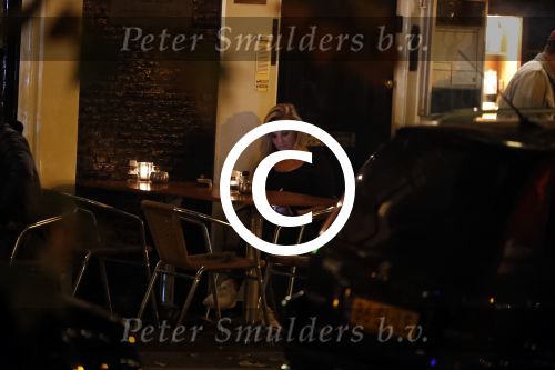 Amsterdam 18 oktober 2017
Frank masmeijer en zijn vriendin Jaimy v Lent op straat in amsterdam na een etentje in restaurant Castell