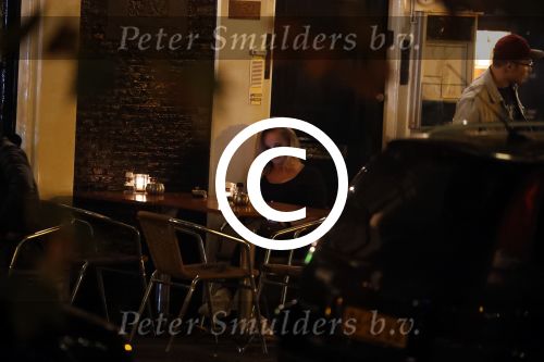 Amsterdam 18 oktober 2017
Frank masmeijer en zijn vriendin Jaimy v Lent op straat in amsterdam na een etentje in restaurant Castell