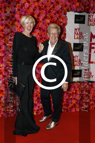 Amsterdam 6 november 2017 
Premiere my fair lady in carre.  Jan en Monique des Bouvrie