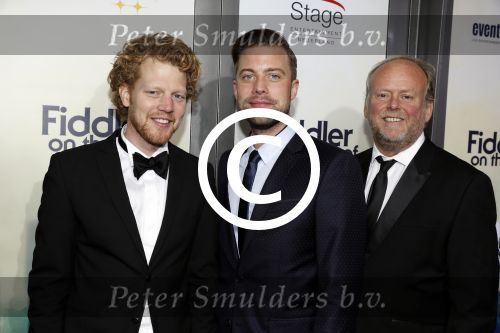 Amsterdam 5 november 2017
Premiere Fiddler on the Roof in het nieuwe de la mar theater. Jelle de Jong (m) met vrienden