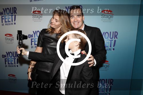 Utrecht 29 oktober 2017
Premiere on your feet in beatrixtheater in Utrecht. Jeroen v d Boom met zijn vrouw Dani en zoon