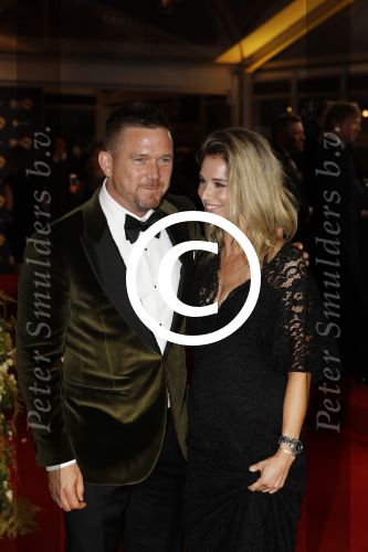 Amsterdam 12 oktober 2017 
Uitreiking televizierring in het afas live theater. Johnny de Mol met zijn zwangere vriendin Anouk v Schie