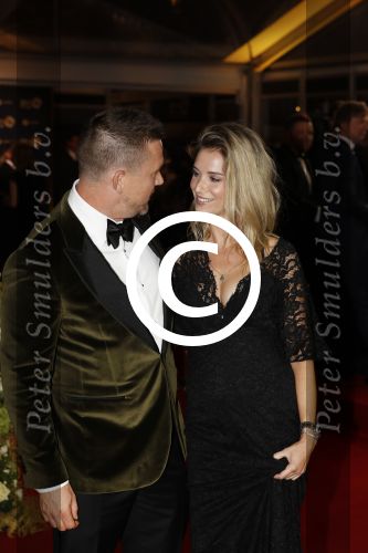 Amsterdam 12 oktober 2017 
Uitreiking televizierring in het afas live theater. Johnny de Mol met zijn zwangere vriendin Anouk v Schie