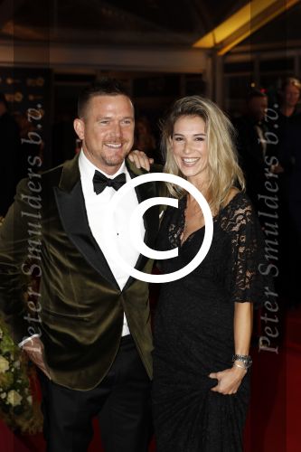 Amsterdam 12 oktober 2017 
Uitreiking televizierring in het afas live theater. Johnny de Mol met zijn zwangere vriendin Anouk v Schie