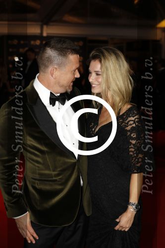Amsterdam 12 oktober 2017 
Uitreiking televizierring in het afas live theater. Johnny de Mol met zijn zwangere vriendin Anouk v Schie