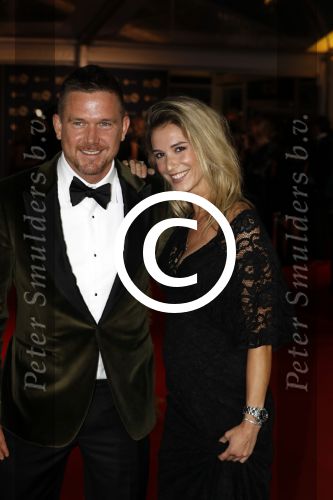 Amsterdam 12 oktober 2017 
Uitreiking televizierring in het afas live theater. Johnny de Mol met zijn zwangere vriendin Anouk v Schie