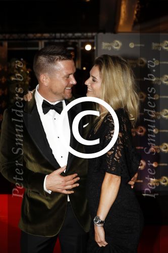 Amsterdam 12 oktober 2017 
Uitreiking televizierring in het afas live theater. Johnny de Mol met zijn zwangere vriendin Anouk v Schie