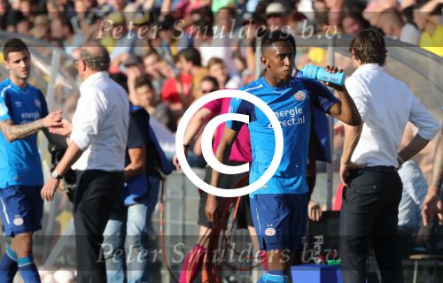 Venlo. 15 Oktober 2017 Kompetitiewedstrijd Seizoen 2017/2018
VVV-PSV, eindstand 2-5