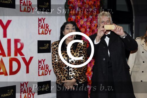 Amsterdam 6 november 2017 
Premiere my fair lady in carre. 
Laura Fygi met man