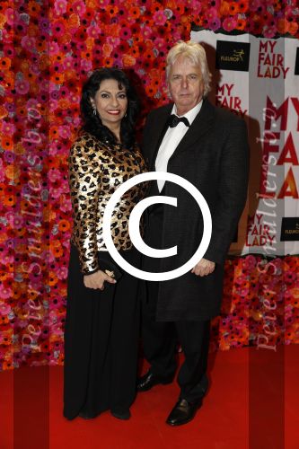 Amsterdam 6 november 2017 
Premiere my fair lady in carre. 
Laura Fygi met man