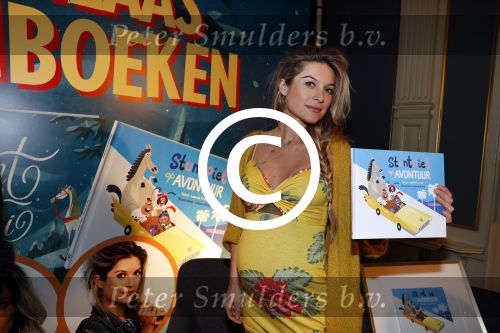 Amsterdam 14 november 2017 
Presentatie sinterklaasboeken Jumbo in carre . Winston Gerschtanowitz presenteert het. Dit jaar hebben Humberto Tan Ellen Hoog en Lauren Verster de verhalen geschreven. Lauren is zwanger