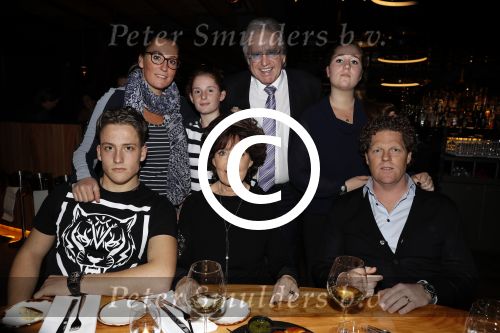 Scheveningen 7 november 2017 
Lee Towers en zijn vrouw Laura gaan eten met dochter schoonzoon en kleinkinderen.