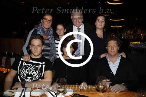 Scheveningen 7 november 2017 
Lee Towers en zijn vrouw Laura gaan eten met dochter schoonzoon en kleinkinderen.